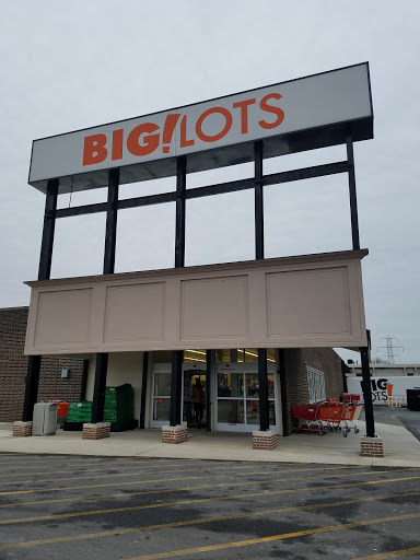 Discount Store «Big Lots», reviews and photos, 1211 Tower Blvd, Lorain, OH 44053, USA
