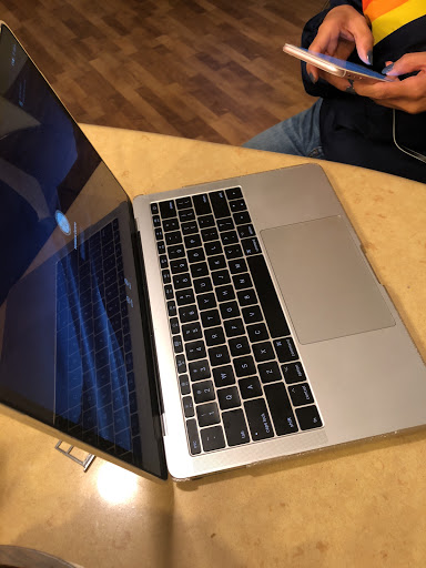 Apple South Coast Plaza image