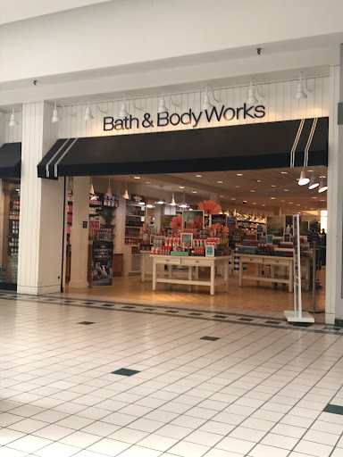 Shopping Mall «North Point Mall», reviews and photos, 1000 North Point Cir, Alpharetta, GA 30022, USA