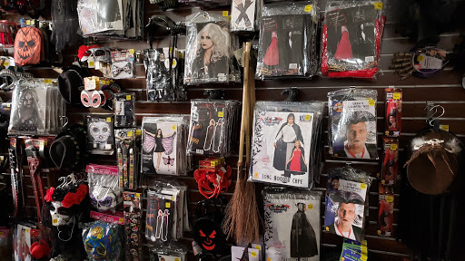 Thrift Store «Goodwill South Lake Union», reviews and photos, 411 Westlake Ave N, Seattle, WA 98109, USA