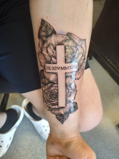Explore tattoo cover up ideas for shoulder, creative tattoo ideas in Newington, available at 917ink Tattoo