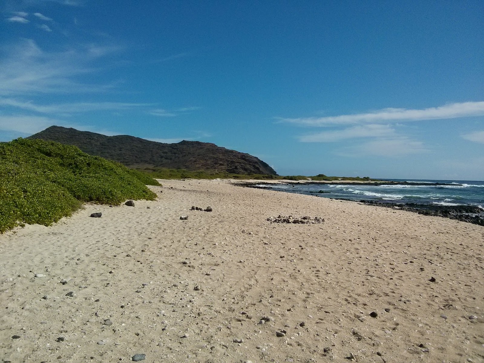 Foto av Sandy beach dunes med hög nivå av renlighet