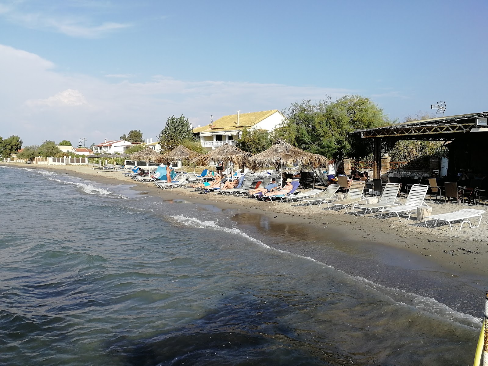 Paralia Alikes'in fotoğrafı biraz temiz temizlik seviyesi ile