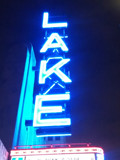 Movie Theater «Lake Theatre: Classic Cinemas», reviews and photos, 1022 Lake St, Oak Park, IL 60301, USA