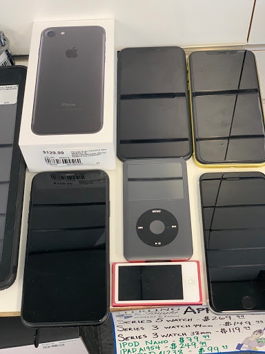 Pawn Shop «Sterling & Knight Jewelry & Pawn», reviews and photos, 295 S Schmidt Rd, Bolingbrook, IL 60440, USA