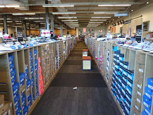 Shoe Store «DSW Designer Shoe Warehouse», reviews and photos, 21 W Hillsdale Blvd, San Mateo, CA 94403, USA