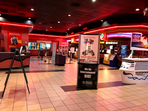 Movie Theater «Regal Cinemas Kiln Creek 20», reviews and photos, 100 Regal Way, Newport News, VA 23602, USA