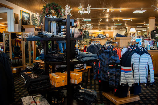 Outdoor Sports Store «Boyne Country Sports», reviews and photos, 42881 Woodward Ave, Bloomfield Hills, MI 48304, USA