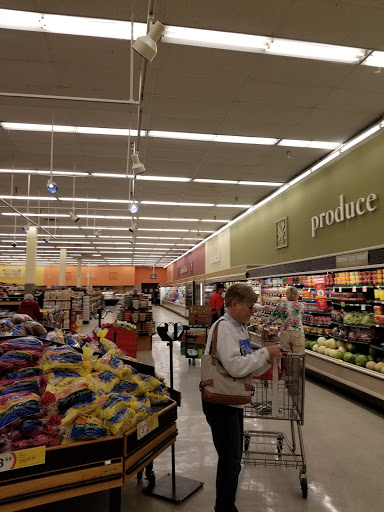 Grocery Store «Winn-Dixie», reviews and photos, 9864 Stringfellow Rd, St James City, FL 33956, USA