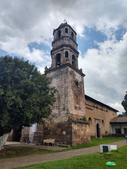 Portal Petambuti, Plaza Vazco De Quiroga. Santa Fe De La Laguna