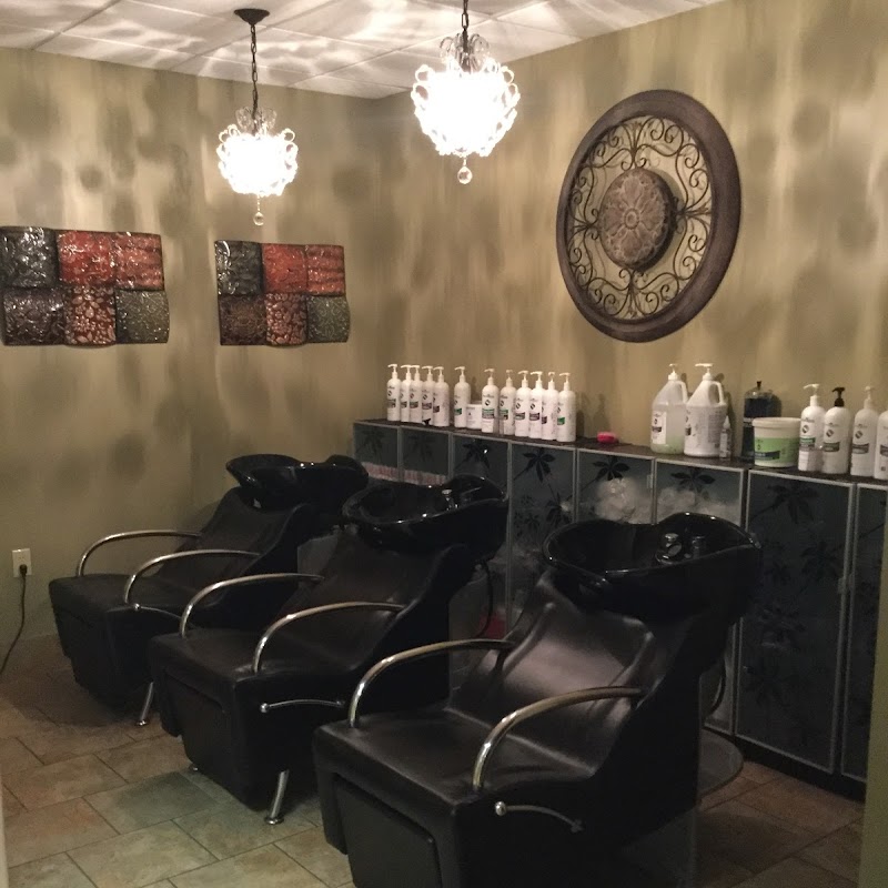 NouriTress Salon & Hair Clinic