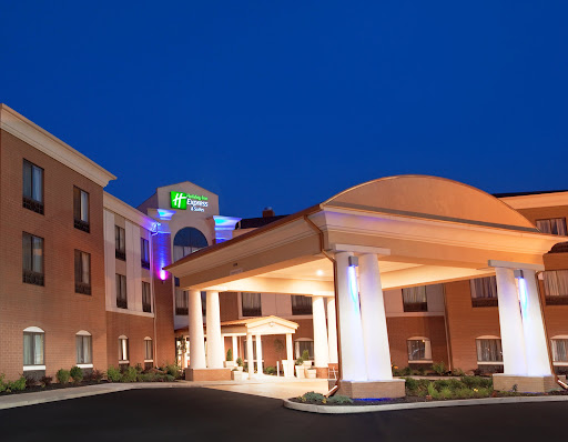 Holiday Inn Express & Suites Akron Regional Airport Area, an IHG Hotel