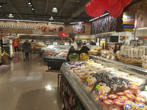 Grocery Store «Strack & VanTil Food Market», reviews and photos, 2168 W US Hwy 30, Valparaiso, IN 46385, USA