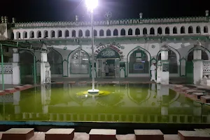 Royal Mosque Masjid image