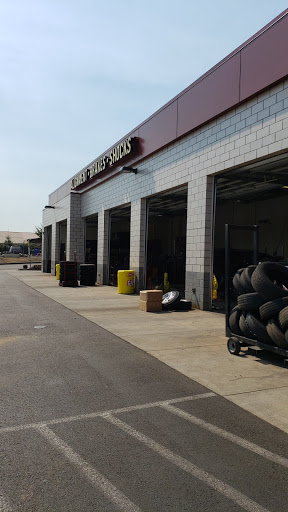 Tire Shop «Les Schwab Tire Center», reviews and photos, 58405 Columbia River Hwy, St Helens, OR 97051, USA
