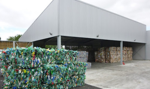 Adaoz - Centre de tri des emballages et unité de traitement biologique des déchets à Caudan