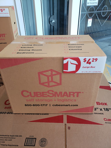 Self-Storage Facility «CubeSmart Self Storage», reviews and photos, 19500 W Dixie Hwy, Aventura, FL 33180, USA