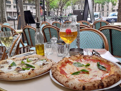 LA TERRASSE à Paris