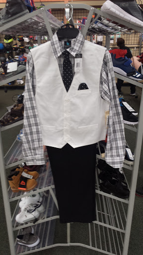 Clothing Store «Burlington Coat Factory», reviews and photos, 10 Prospect Hill Terrace, East Windsor, CT 06088, USA