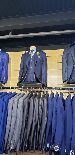 Used Clothing Store «DRESS TO IMPRESS», reviews and photos, 9537 S Western Ave, Chicago, IL 60643, USA