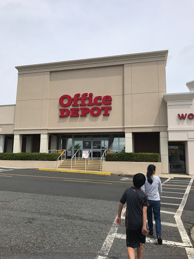 Office Depot, 10025 E Independence Blvd, Matthews, NC 28105, USA, 