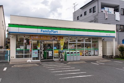ファミリーマート 皿沼二丁目店