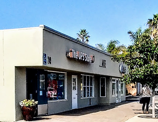 Shipping and Mailing Service «The UPS Store», reviews and photos, 249 Hwy 101, Solana Beach, CA 92075, USA