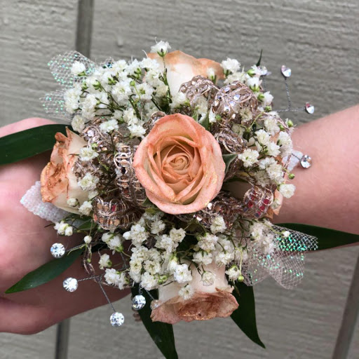 Florist «Anderson Florist and Greenhouse», reviews and photos, 1812 N Detroit St, Warsaw, IN 46580, USA