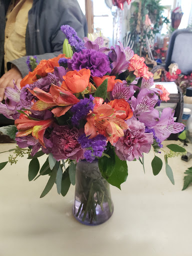 Florist «Lynns Floral Design», reviews and photos, 55 Shumway Rd, Brockport, NY 14420, USA