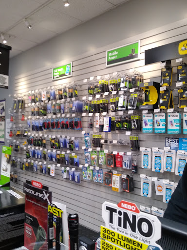 Car Battery Store «Batteries Plus Bulbs», reviews and photos, 17065 Southcenter Pkwy, Tukwila, WA 98188, USA