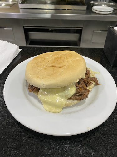Opiniones de El Tenedor en Hijuelas - Restaurante