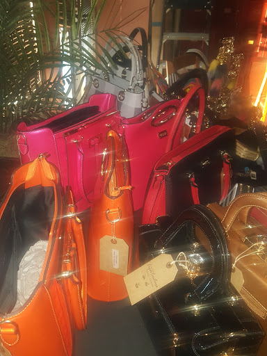 Tobacco Shop «Tinder Box Waldorf», reviews and photos, 2754 Crain Hwy, Waldorf, MD 20601, USA