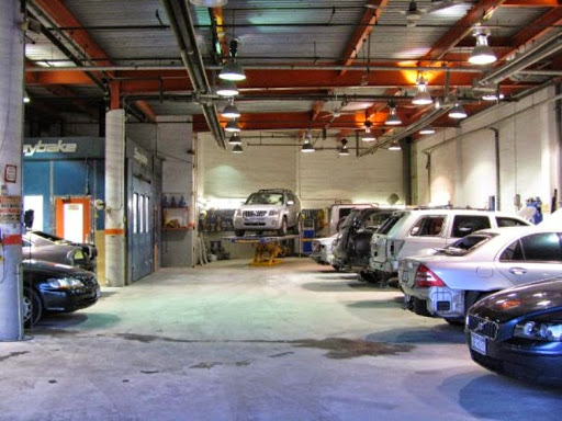 Auto Body Shop «Dale-Way Auto Body Center», reviews and photos, 3039 Tibbett Ave, Bronx, NY 10463, USA