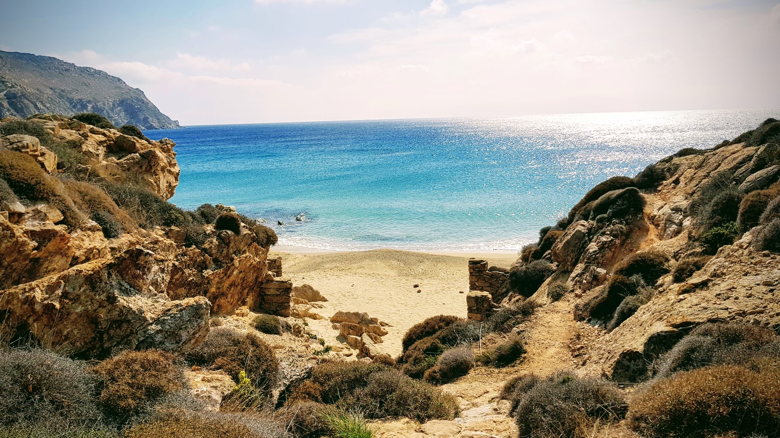 Foto van Elia beach II wilde omgeving
