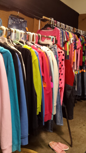 Flea Market «Cumberland Parkway Flea Market», reviews and photos, 305 Cumberland Gap Pkwy, Corbin, KY 40701, USA