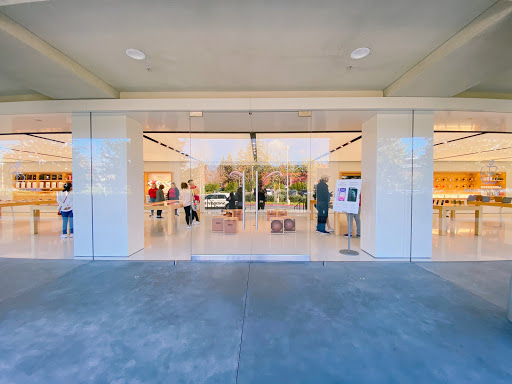 Computer Store «Apple Infinite Loop», reviews and photos, 1 Infinite Loop, Cupertino, CA 95014, USA