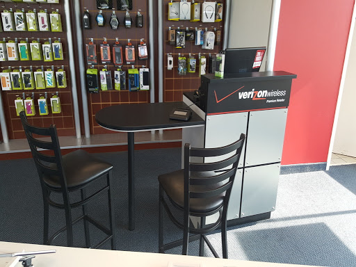 Cell Phone Store «Verizon Authorized Retailer, TCC», reviews and photos, 7656 160th St W, Lakeville, MN 55044, USA