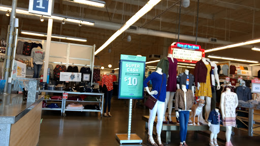 Clothing Store «Old Navy», reviews and photos, 25650 The Old Rd, Valencia, CA 91381, USA