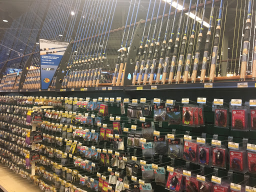 Sporting Goods Store «Bass Pro Shops», reviews and photos, 6112 W Grand Ave, Gurnee, IL 60031, USA