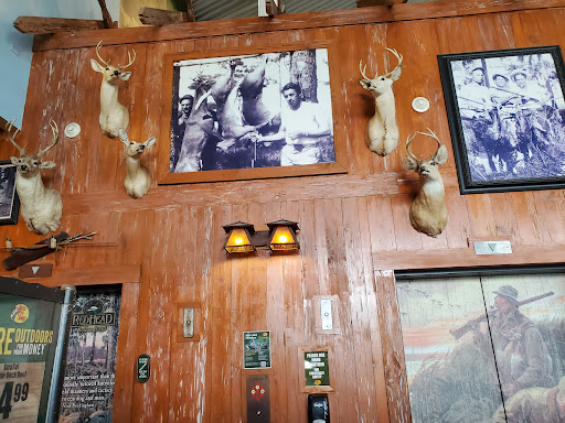 American Restaurant «Cracker Barrel Old Country Store», reviews and photos, 10090 Daniels Pkwy, Fort Myers, FL 33913, USA