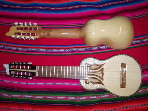 SUMAQ instrumentos musicales