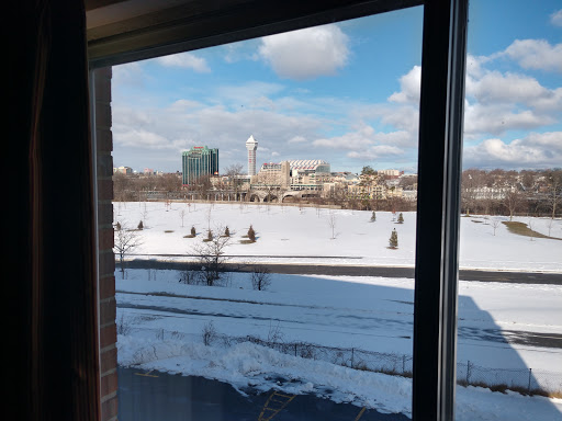 Hotel «Howard Johnson Closest to the Falls and Casino», reviews and photos, 454 Main St, Niagara Falls, NY 14301, USA