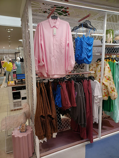 Department Store «Nordstrom Michigan Avenue», reviews and photos, 55 E Grand Ave, Chicago, IL 60611, USA