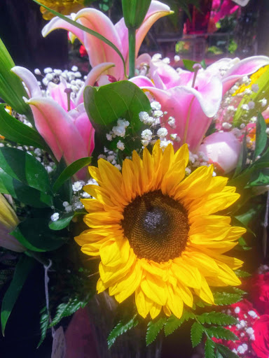 Grocery Store «Safeway», reviews and photos, 200 S 3rd St, Renton, WA 98057, USA