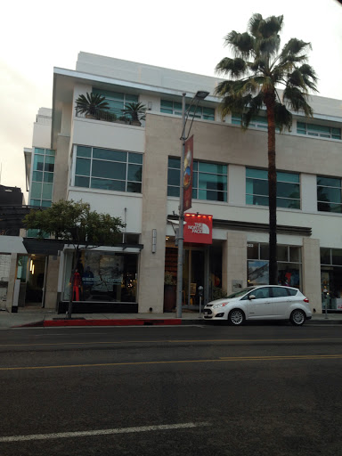 Clothing Store «The North Face», reviews and photos, 423 N Beverly Dr, Beverly Hills, CA 90210, USA