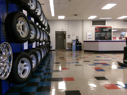 Tire Shop «Firestone Complete Auto Care», reviews and photos, 4800 Broadway St, Alamo Heights, TX 78209, USA