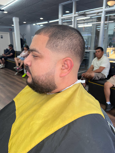 Barber Shop «Los Compadres Barber Shop», reviews and photos, 314 Moody St, Waltham, MA 02452, USA