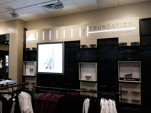 Shopping Mall «River Oaks Center», reviews and photos, 96 River Oaks Center Dr, Calumet City, IL 60409, USA