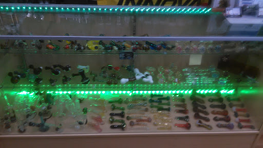 Tobacco Shop «Cole Street Smoke Shop», reviews and photos, 610 Cole St, San Francisco, CA 94117, USA