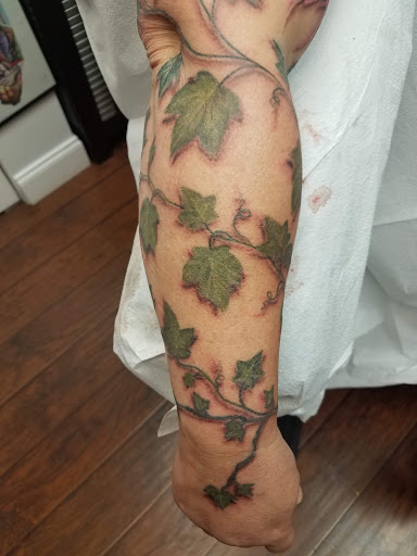 Tattoo Shop «Trilogy Tattoo Co», reviews and photos, 701 Lynnhaven Pkwy, Virginia Beach, VA 23452, USA